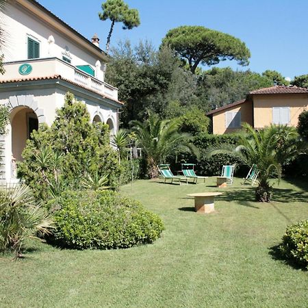 Hotel Verdemare Marina di Pietrasanta Exterior foto