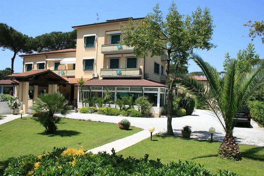 Hotel Verdemare Marina di Pietrasanta Exterior foto